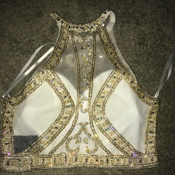 Selling my prom dress , only worn ONCE - Picture 3 of 5